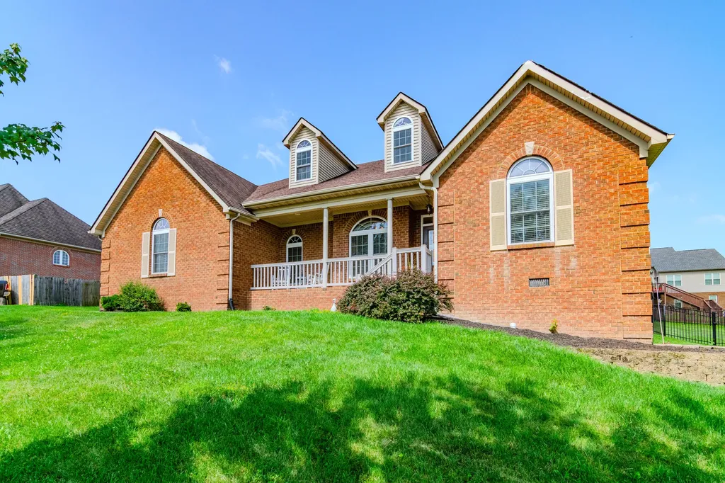 187 Hawthorne Drive Winchester KY 40391