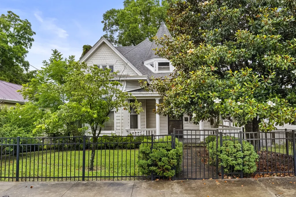 658 Higgins Avenue Paris KY 40361