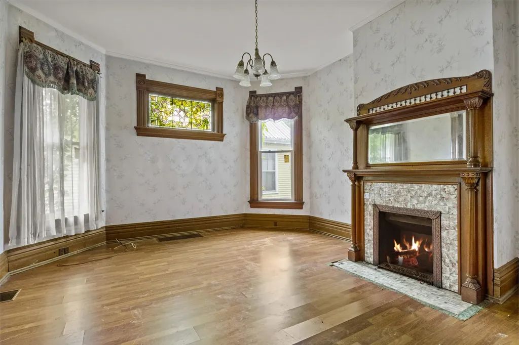 658 Higgins Avenue Paris KY 40361