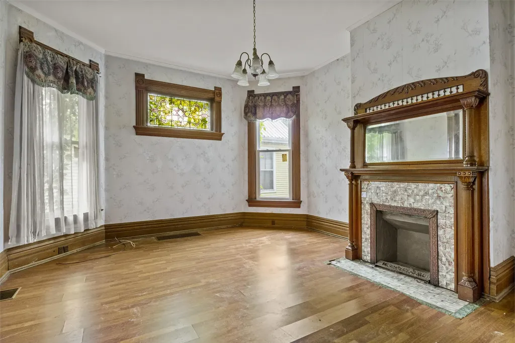 658 Higgins Avenue Paris KY 40361