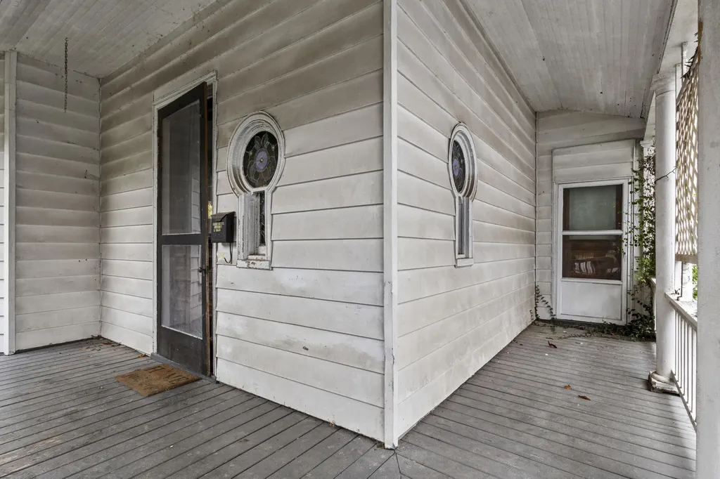 658 Higgins Avenue Paris KY 40361
