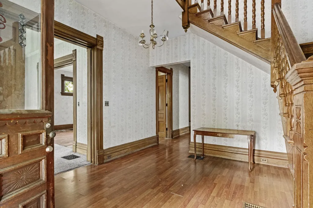 658 Higgins Avenue Paris KY 40361