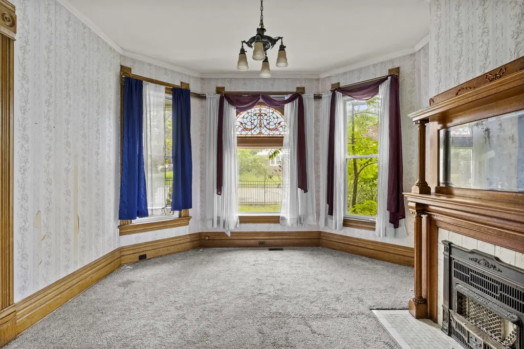 658 Higgins Avenue Paris KY 40361