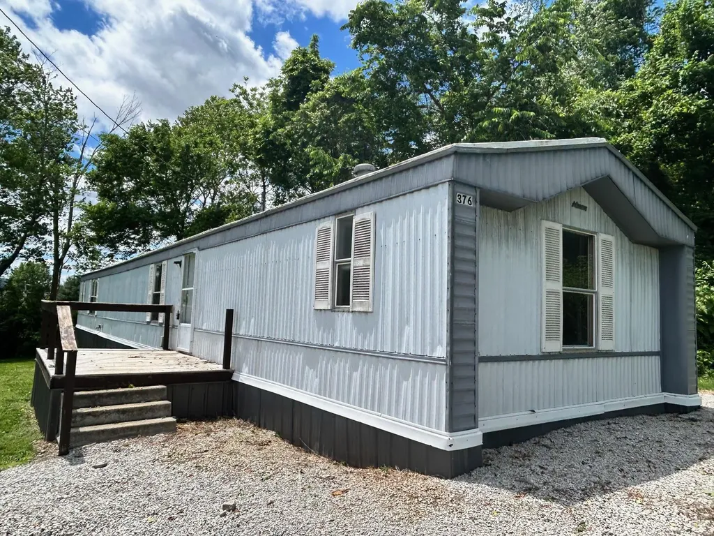 376 Cumberland Drive Bronston KY 42518