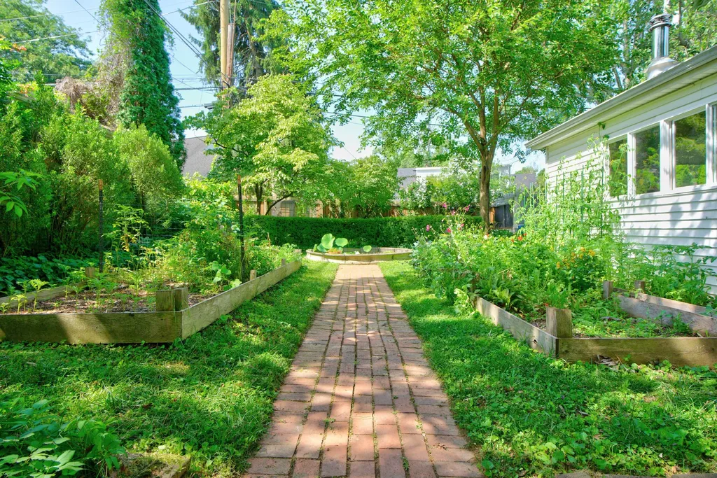 1376 Fontaine Road Lexington KY 40502