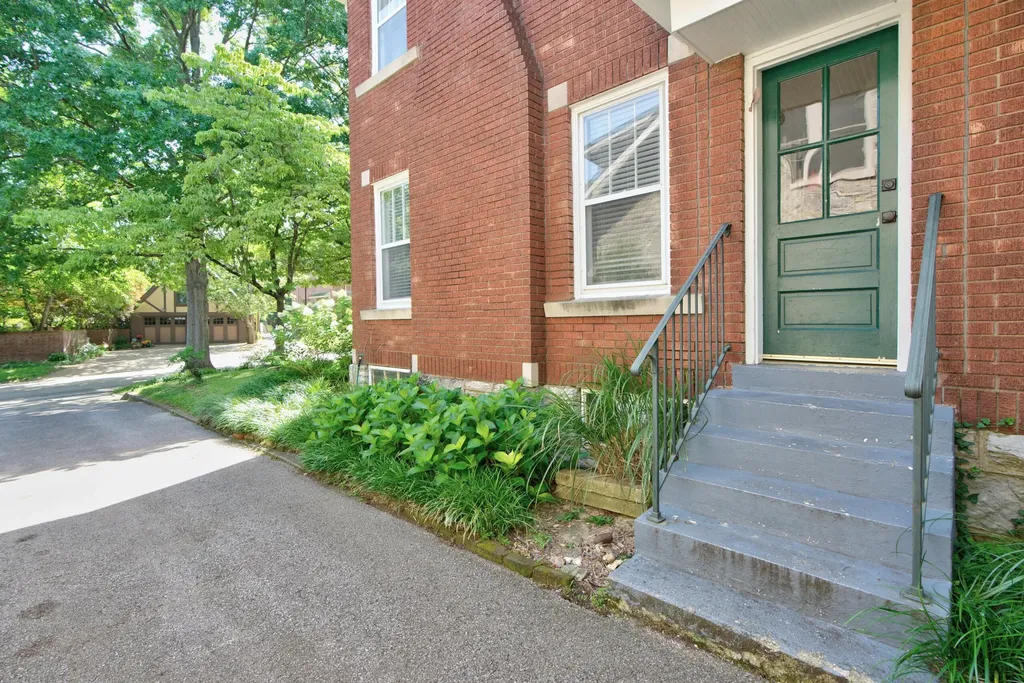 1376 Fontaine Road Lexington KY 40502
