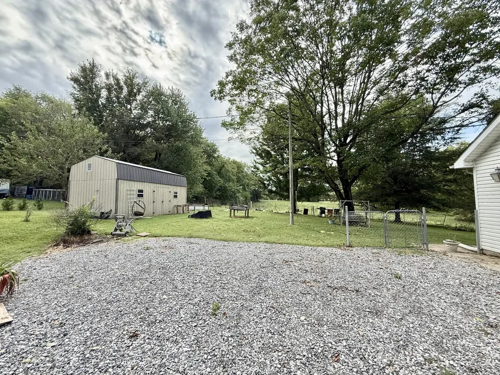 575 N Sutton Lane Mayfield KY 42066