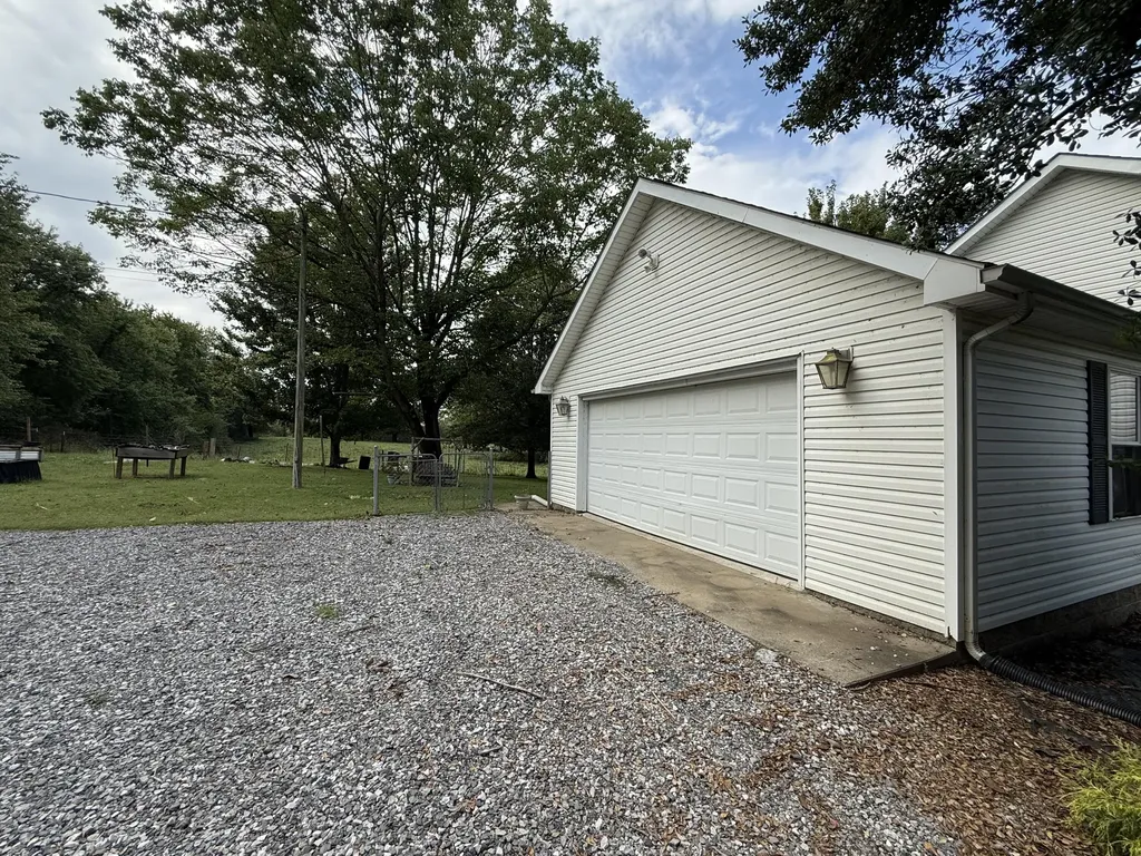 575 N Sutton Lane Mayfield KY 42066
