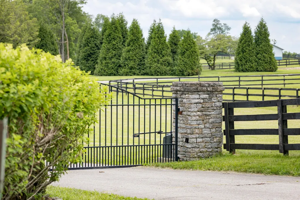 4845 Bryan Station Road Lexington KY 40516