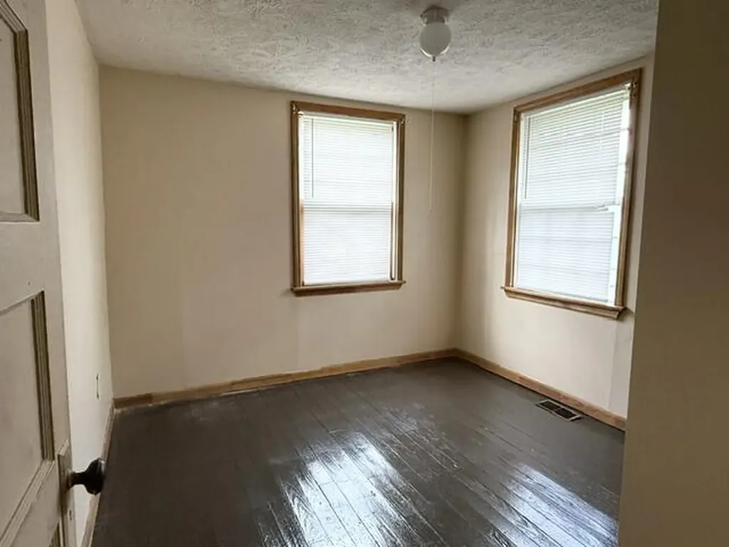 132 Lincoln Street Nicholasville KY 40356