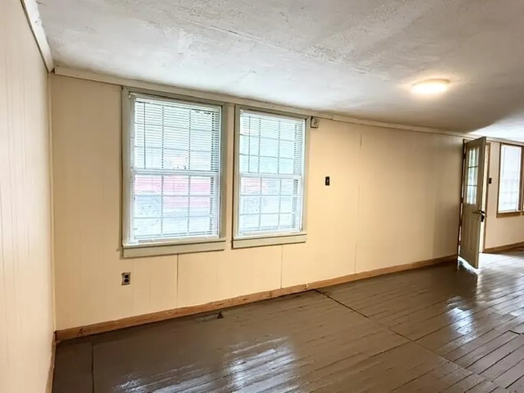 132 Lincoln Street Nicholasville KY 40356