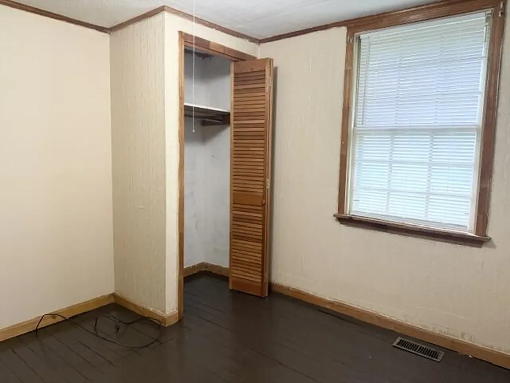 132 Lincoln Street Nicholasville KY 40356