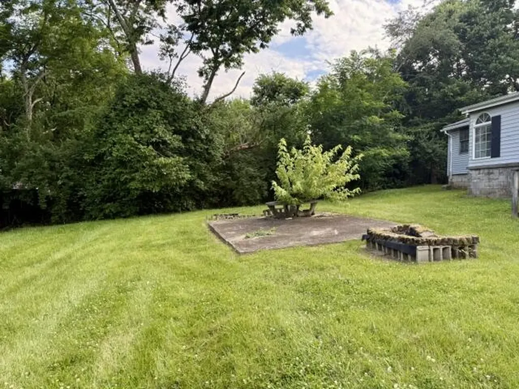 132 Lincoln Street Nicholasville KY 40356
