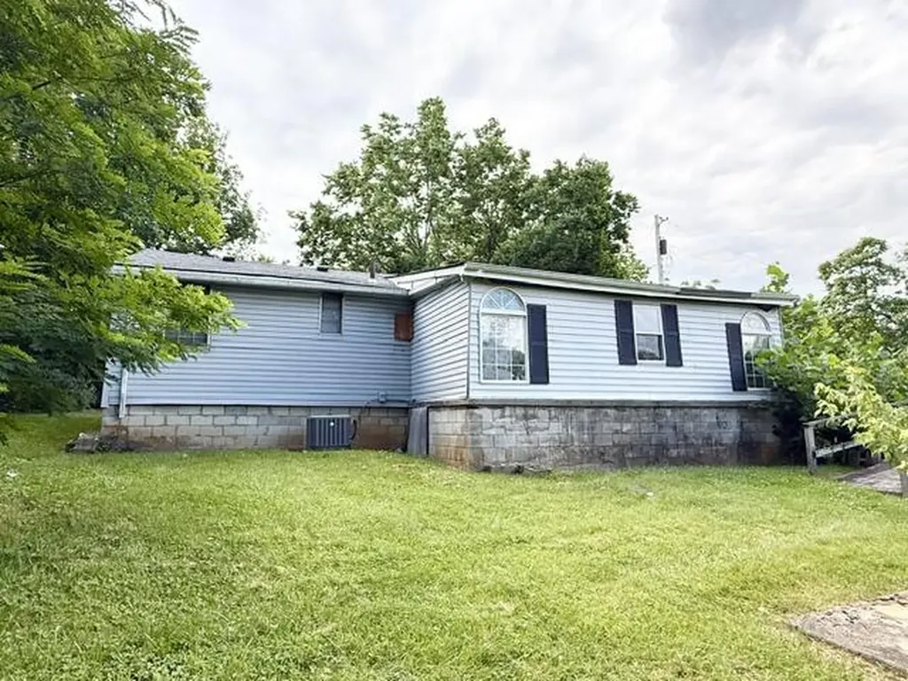 132 Lincoln Street Nicholasville KY 40356