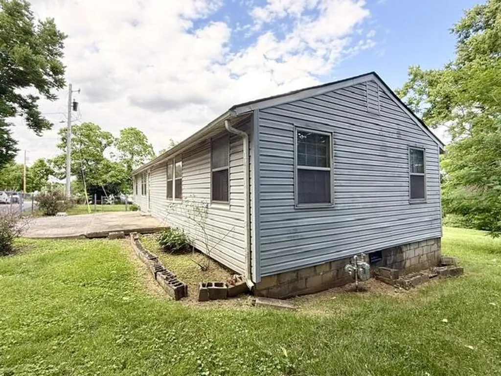 132 Lincoln Street Nicholasville KY 40356