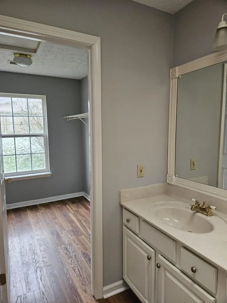 106 Deerfield Lane Georgetown KY 40324