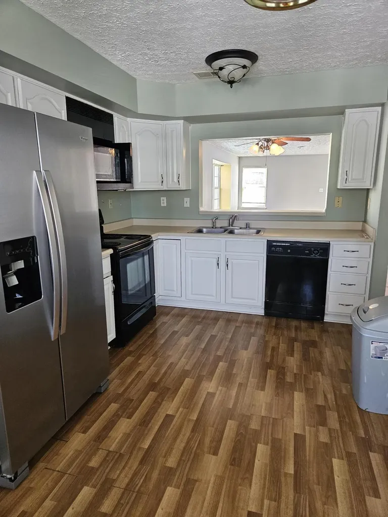 106 Deerfield Lane Georgetown KY 40324