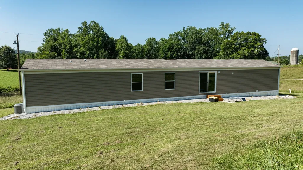306 Godbey Road Bethelridge KY 42516