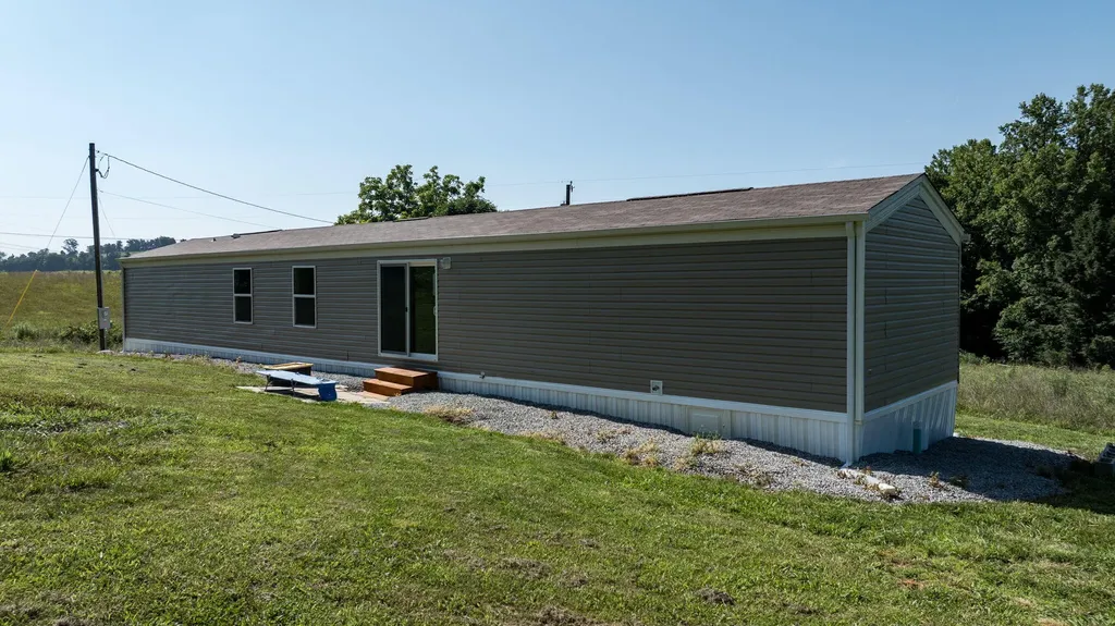 306 Godbey Road Bethelridge KY 42516