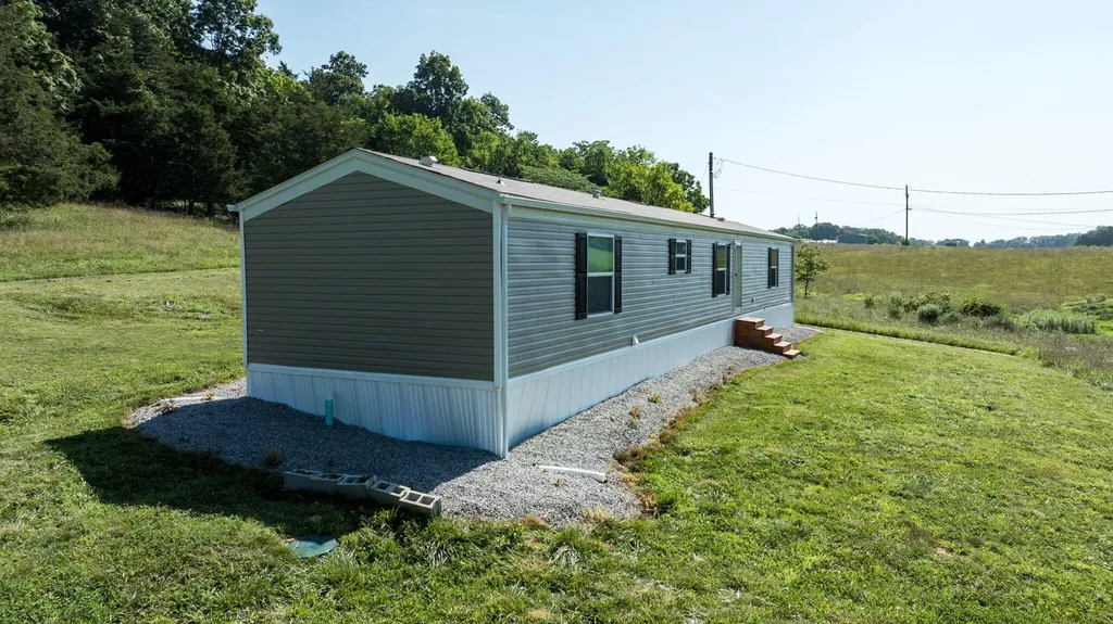 306 Godbey Road Bethelridge KY 42516