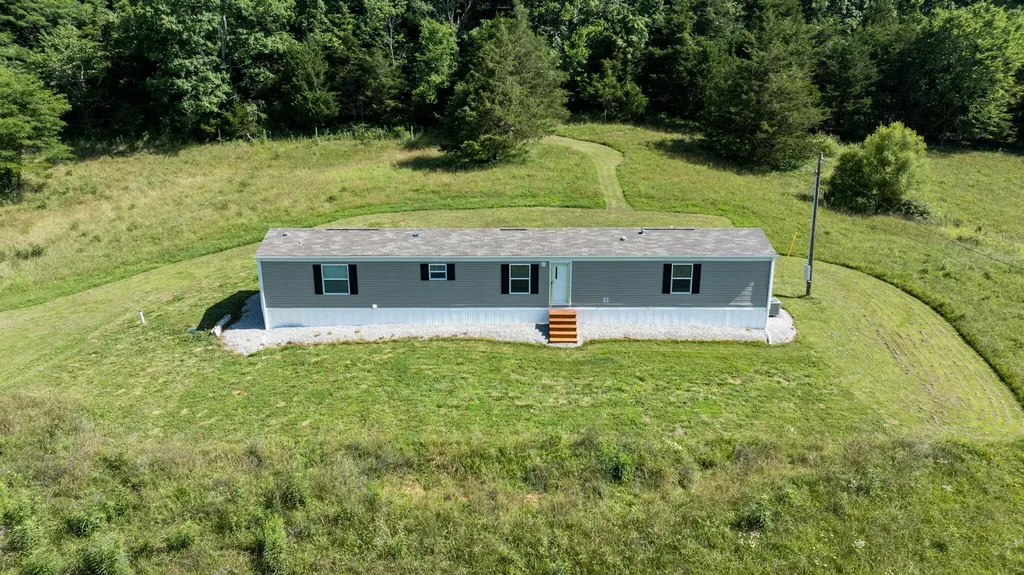 306 Godbey Road Bethelridge KY 42516