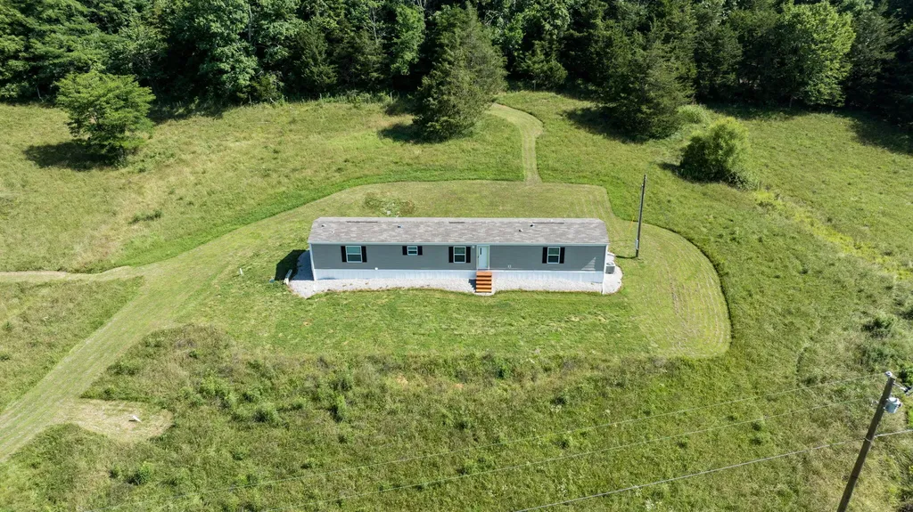 306 Godbey Road Bethelridge KY 42516