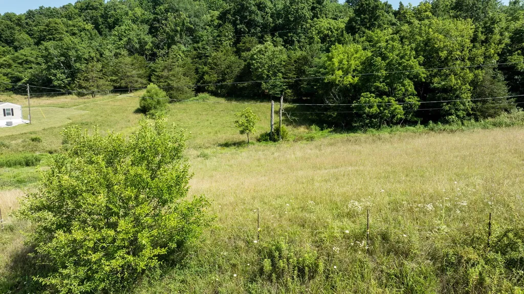 306 Godbey Road Bethelridge KY 42516