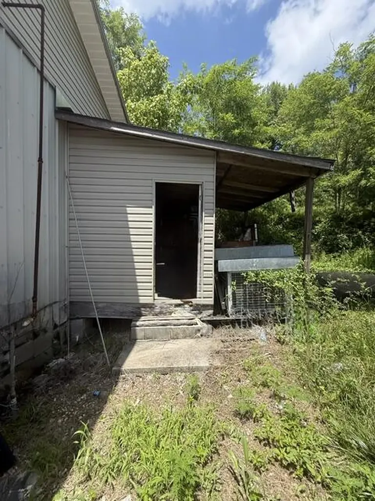 86 Montana Lane Frenchburg KY 40322
