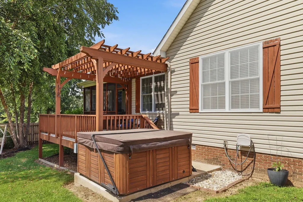 6560 Candlelight Drive Paducah KY 42003