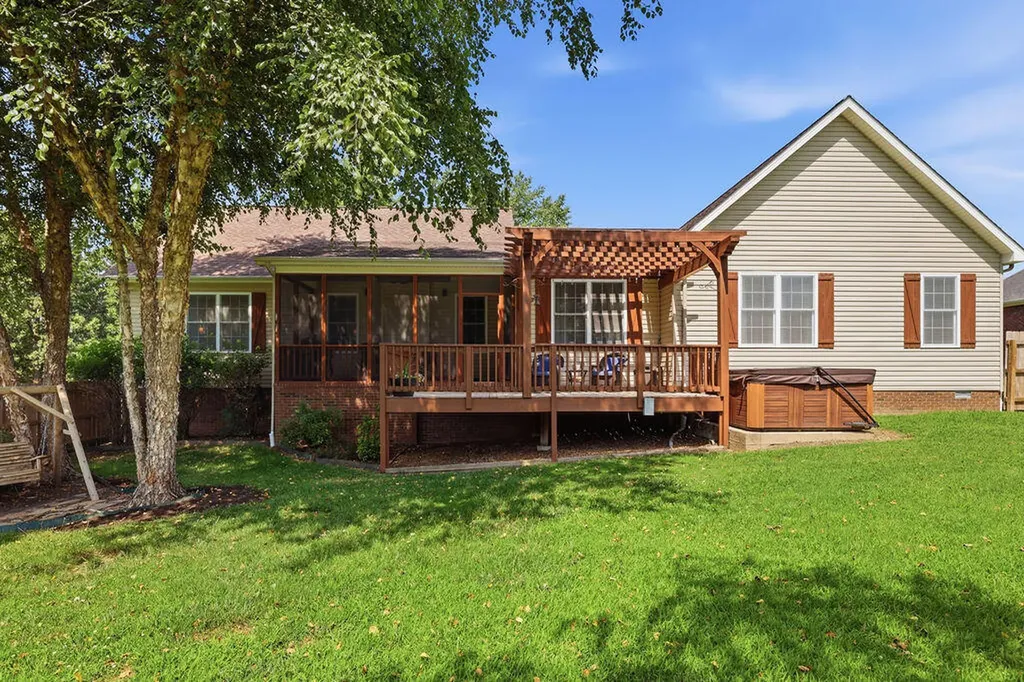 6560 Candlelight Drive Paducah KY 42003