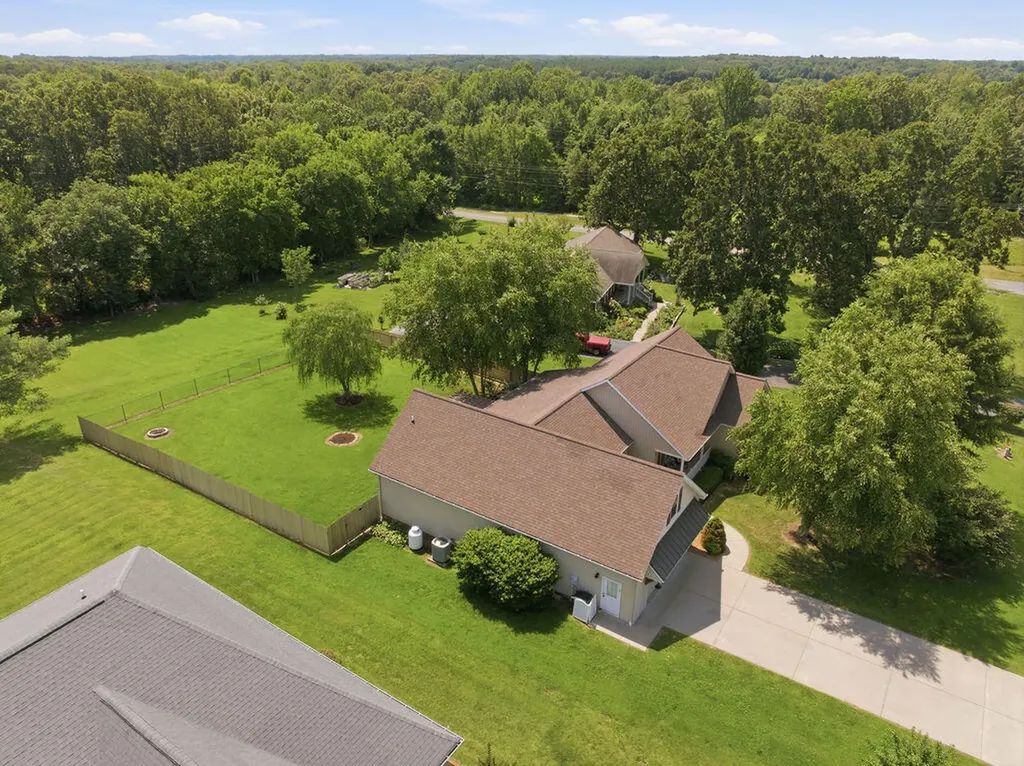 6560 Candlelight Drive Paducah KY 42003