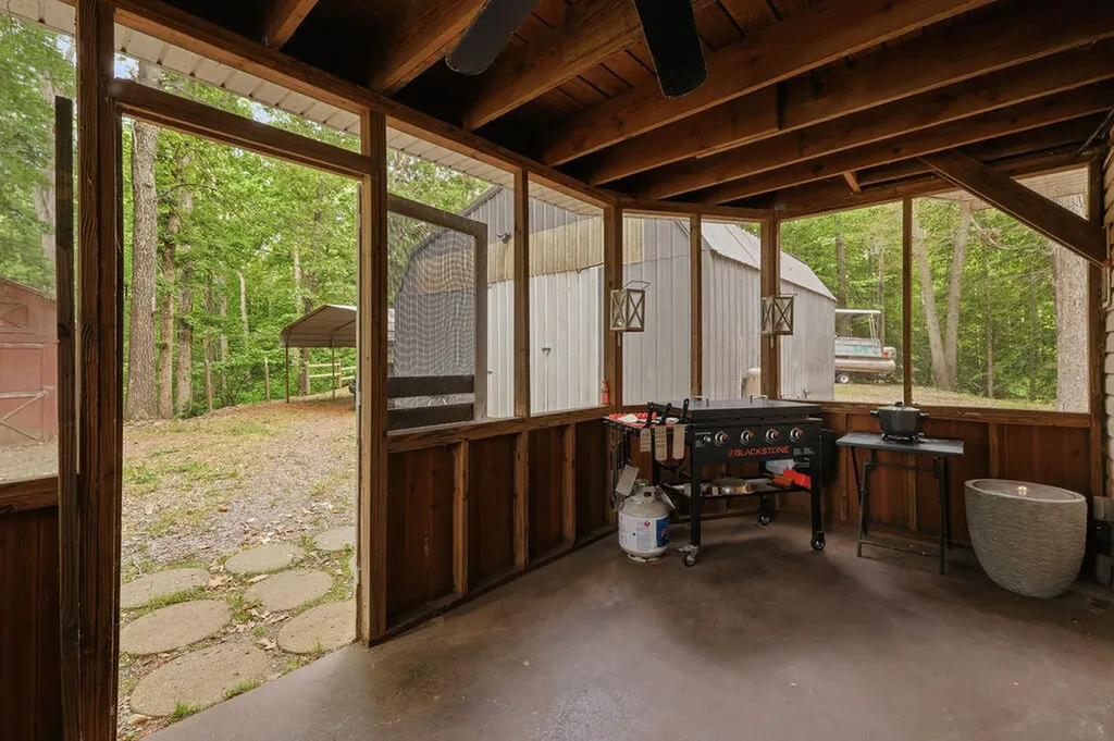 450 Navigator Drive Murray KY 42071