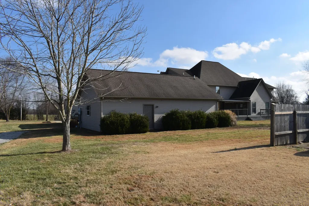 8255 Old Lovelaceville Road Paducah KY 42001