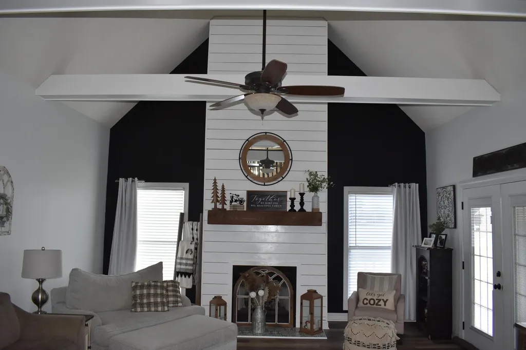 8255 Old Lovelaceville Road Paducah KY 42001