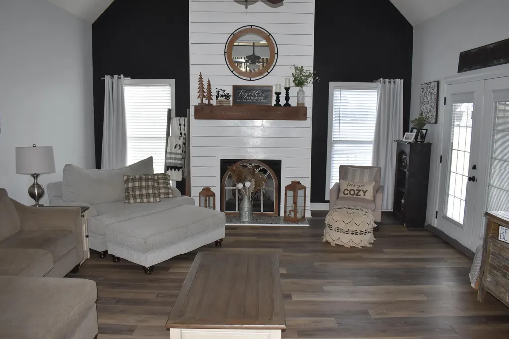8255 Old Lovelaceville Road Paducah KY 42001