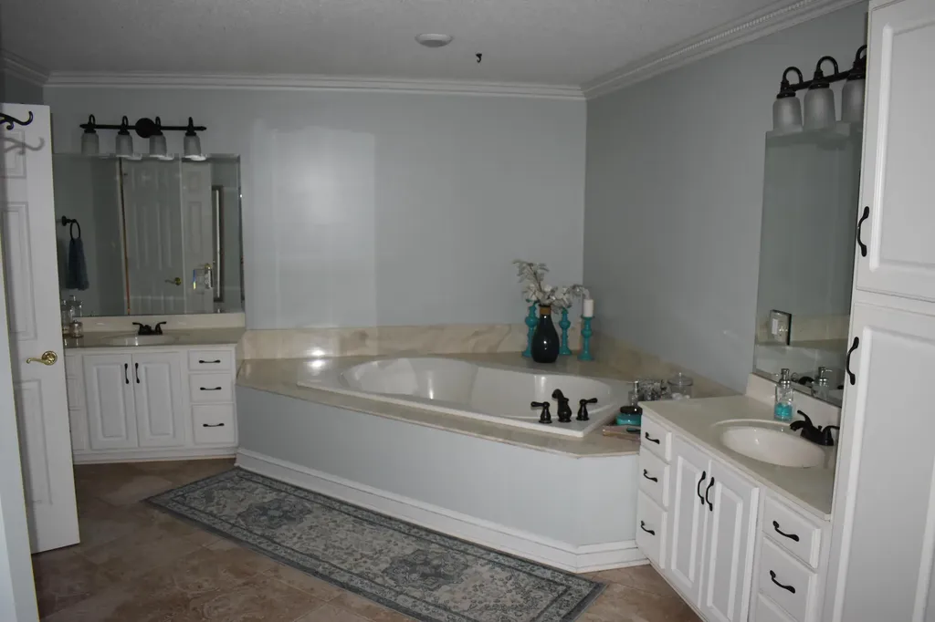 8255 Old Lovelaceville Road Paducah KY 42001