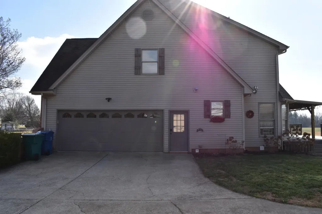 8255 Old Lovelaceville Road Paducah KY 42001