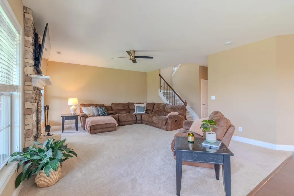 437 Larkhill Cove Lexington KY 40509