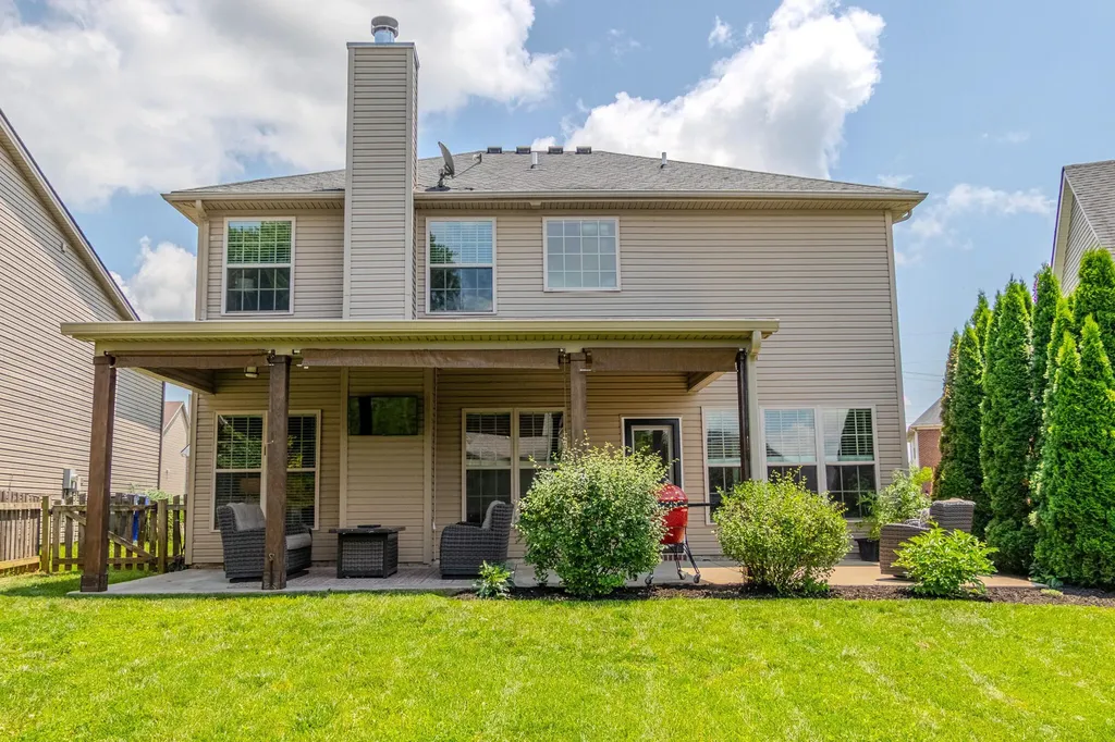 437 Larkhill Cove Lexington KY 40509