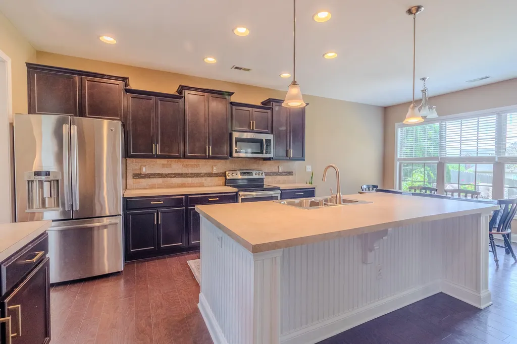 437 Larkhill Cove Lexington KY 40509