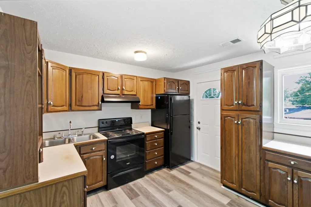 1970 Knight Lane Lexington KY 40511