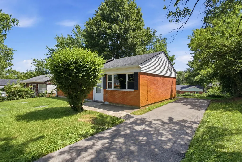 1970 Knight Lane Lexington KY 40511