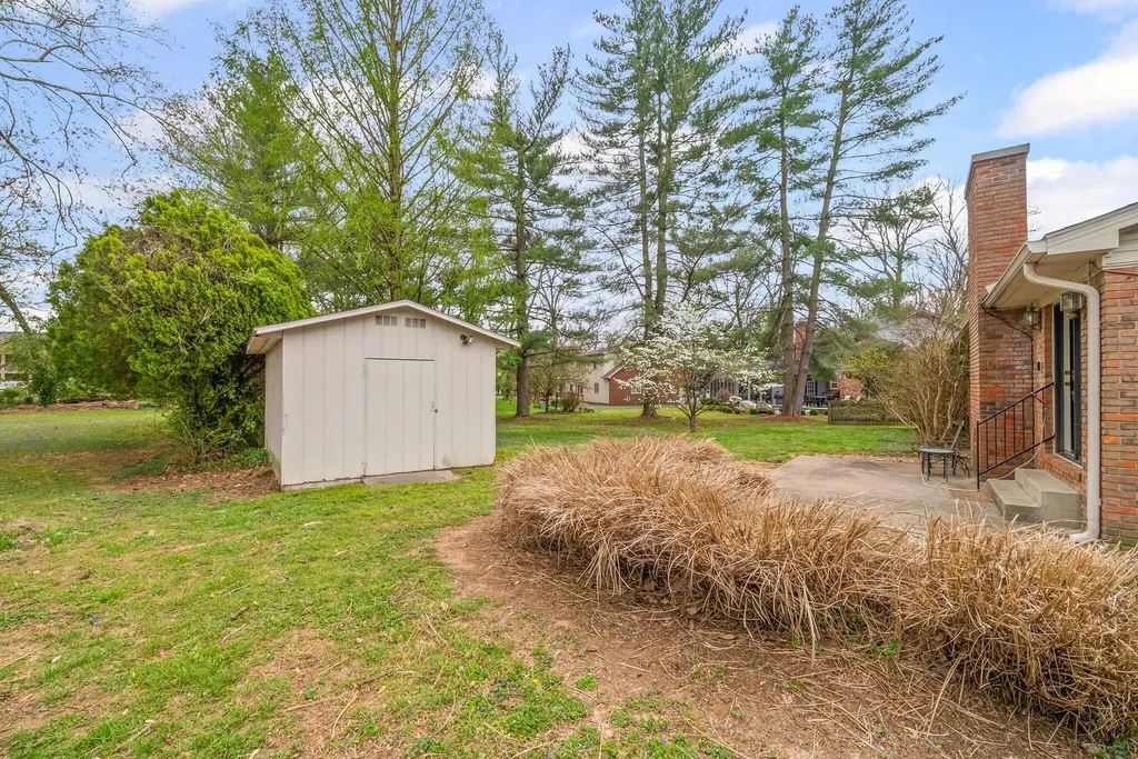 133 Windsor Drive Hopkinsville KY 42240