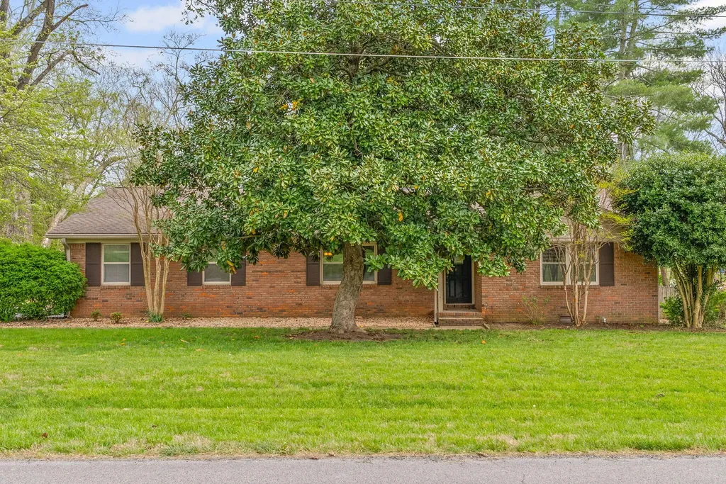 133 Windsor Drive Hopkinsville KY 42240