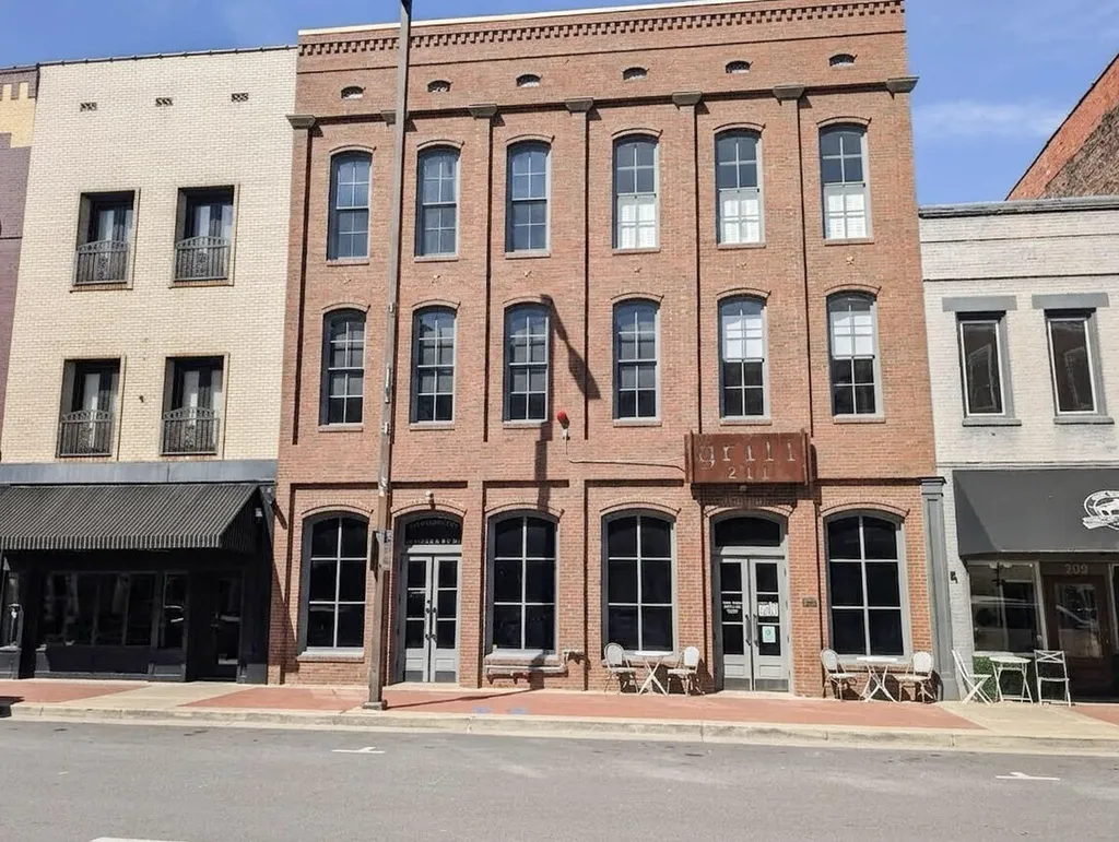 211 Broadway Street Paducah KY 42001
