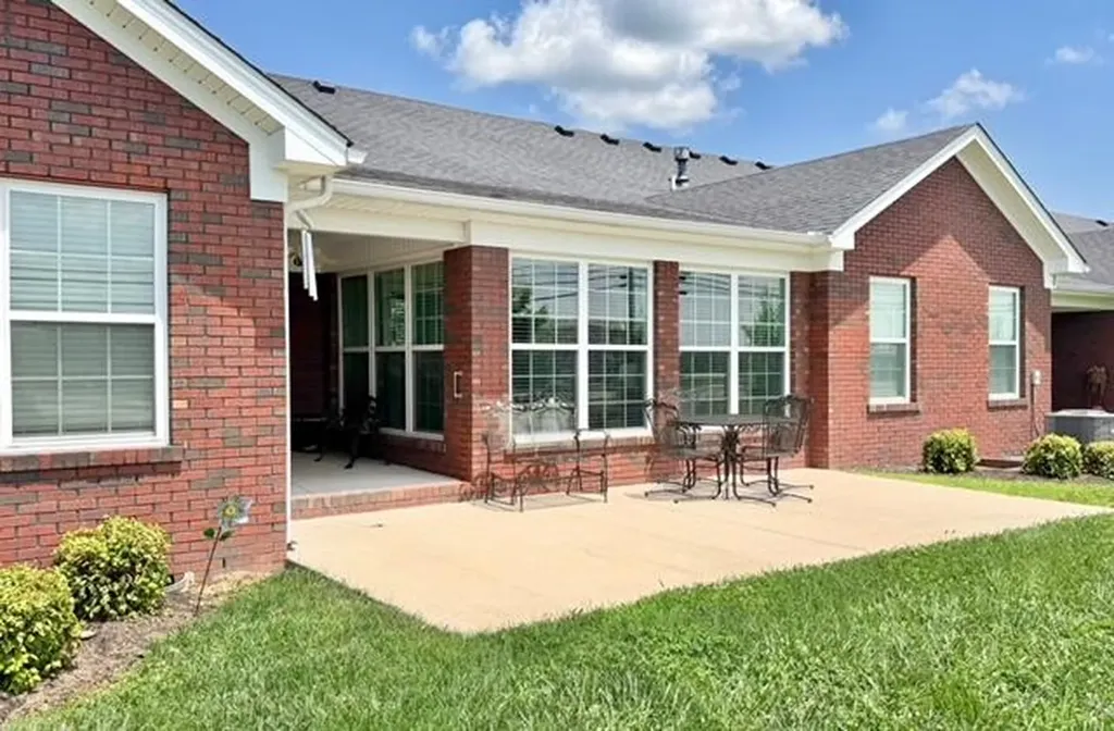 107 Riggs Boulevard Bardstown KY 40004