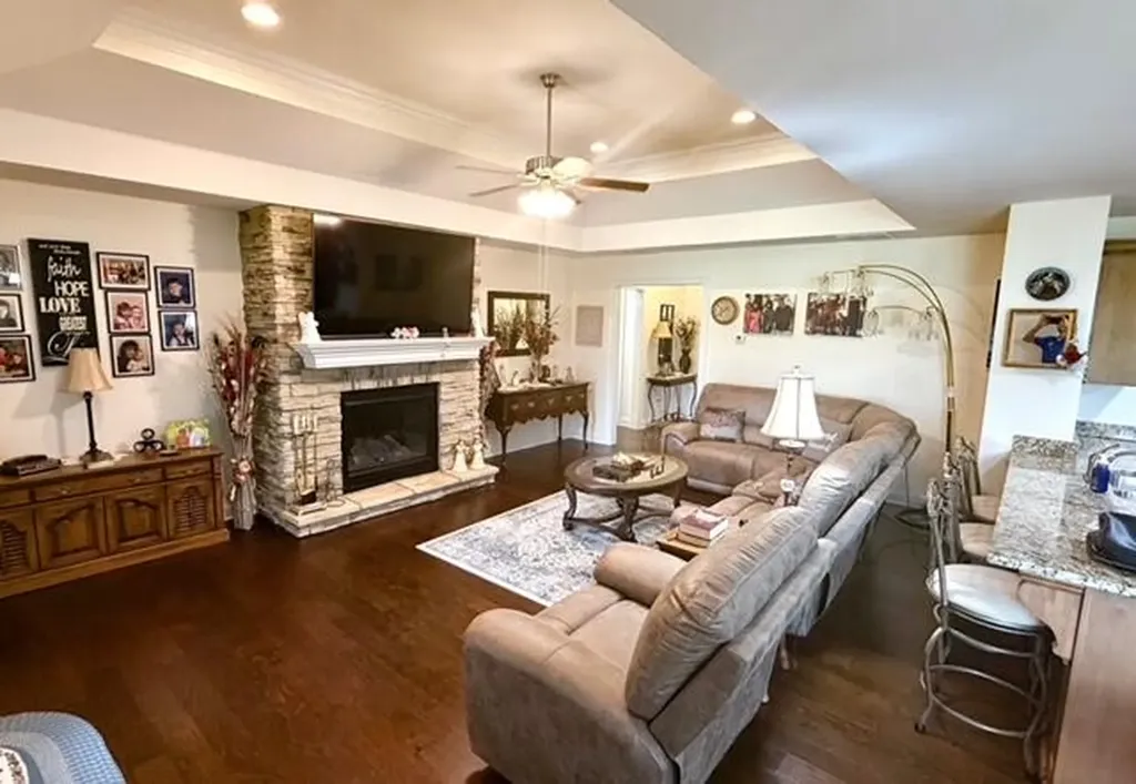 107 Riggs Boulevard Bardstown KY 40004