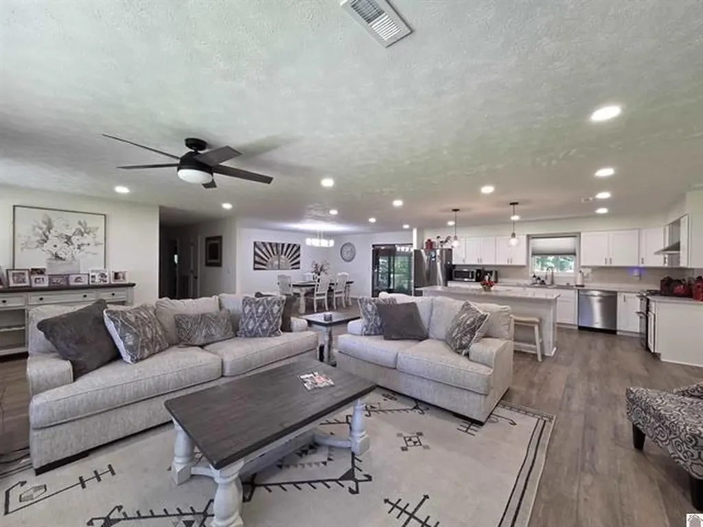 142 Hancock Lane Benton KY 42025
