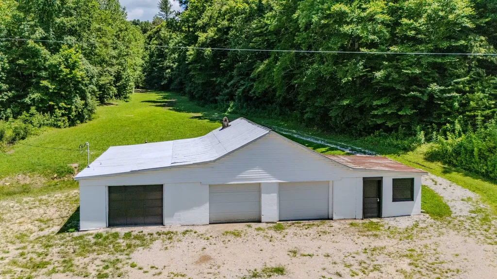 7466 Hawkins Branch Road Frenchburg KY 40322