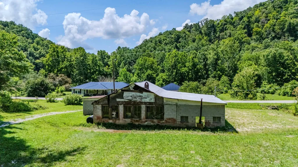 7466 Hawkins Branch Road Frenchburg KY 40322